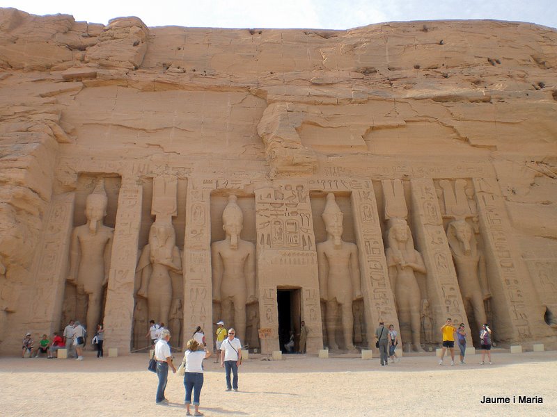 Façana del temple de Nefertari